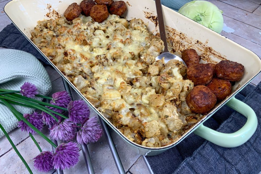 Überbackener low carb Kohlrabi mit Frischkäse und Gouda